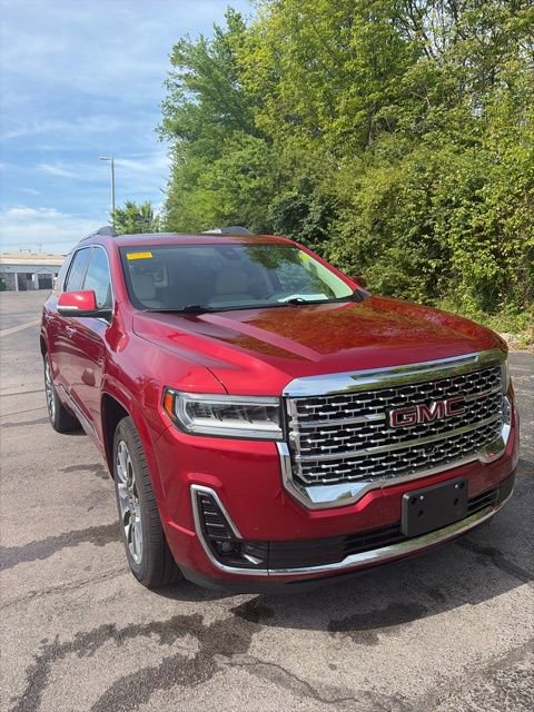 Used 2021 GMC Acadia Denali w/ Denali Technology Package image 3