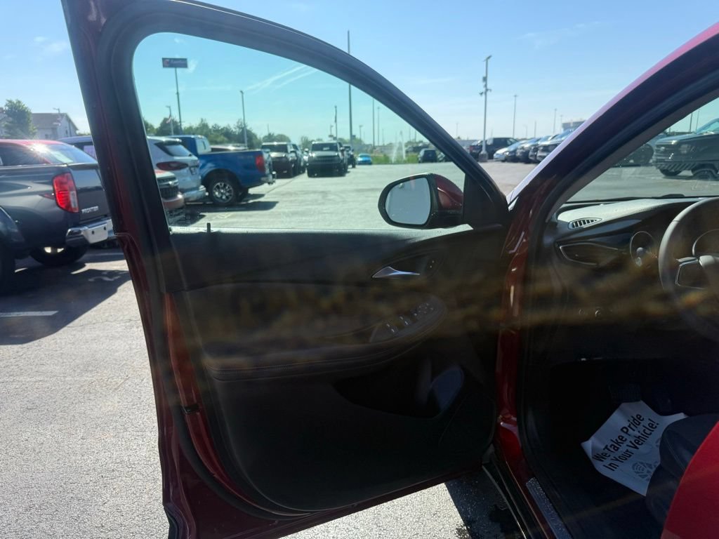 Used 2023 Buick Encore GX Preferred w/ Cold Weather Comfort Package FWD image 16