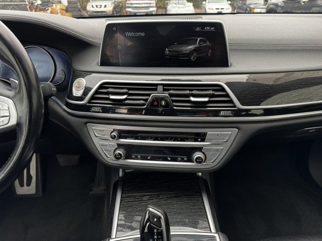Used 2017 BMW 740i RWD image 23