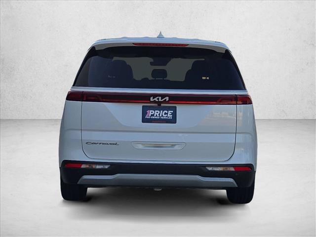 Used 2022 Kia Carnival LX FWD image 6
