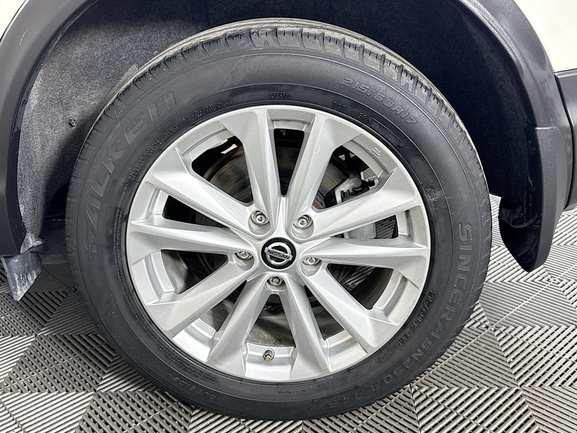 Used 2019 Nissan Rogue Sport SV FWD image 31