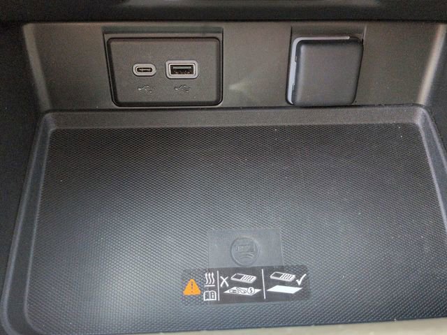 Used 2023 Chevrolet Tahoe High Country image 26