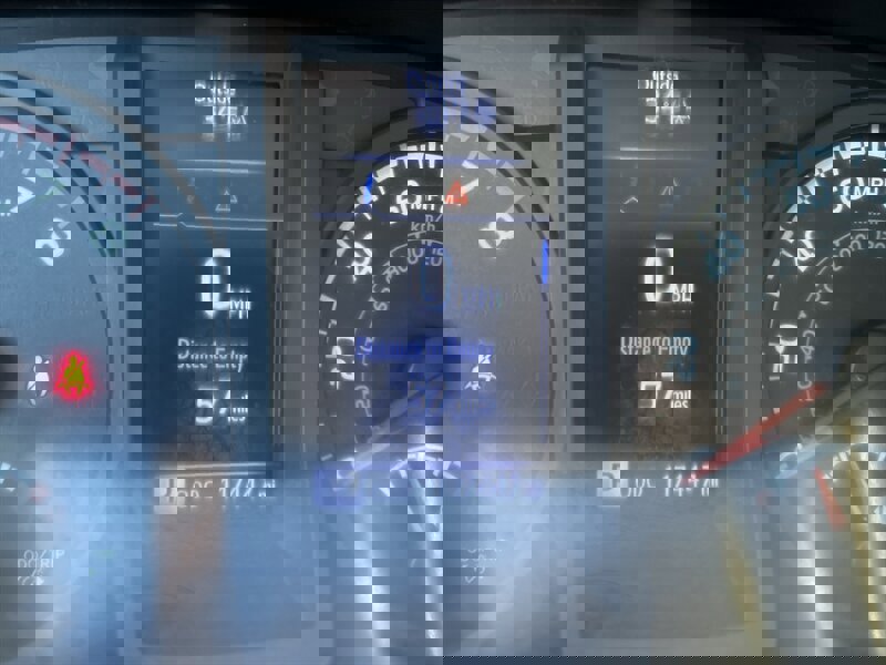 Used 2018 Toyota Tacoma SR image 15