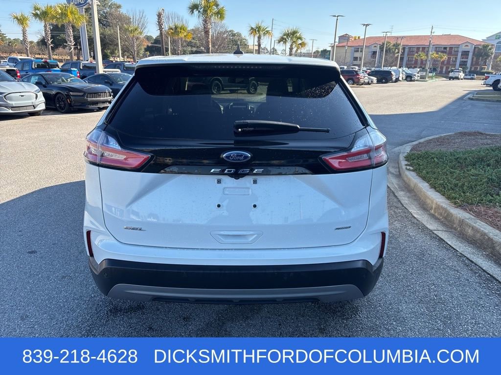 Used 2023 Ford Edge SEL w/ Convenience Package image 4