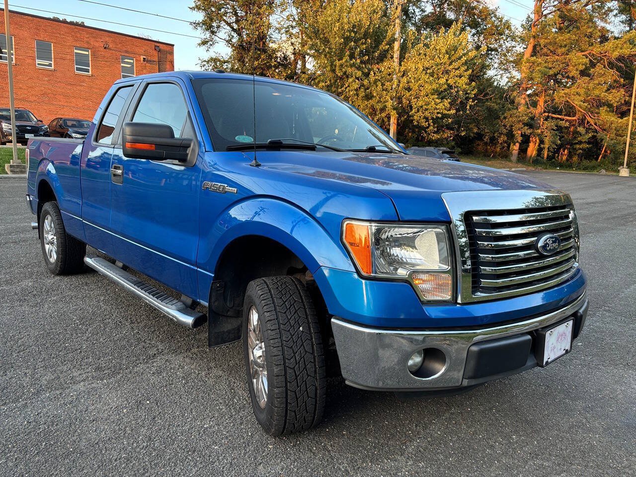 Used 2011 Ford F150 XLT w/ XLT Chrome Pkg RWD image 3