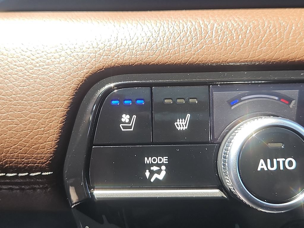 Used 2023 Honda Pilot Elite image 21