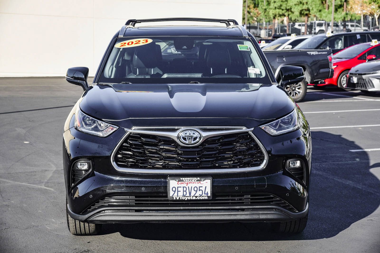 Used 2023 Toyota Highlander Limited image 2