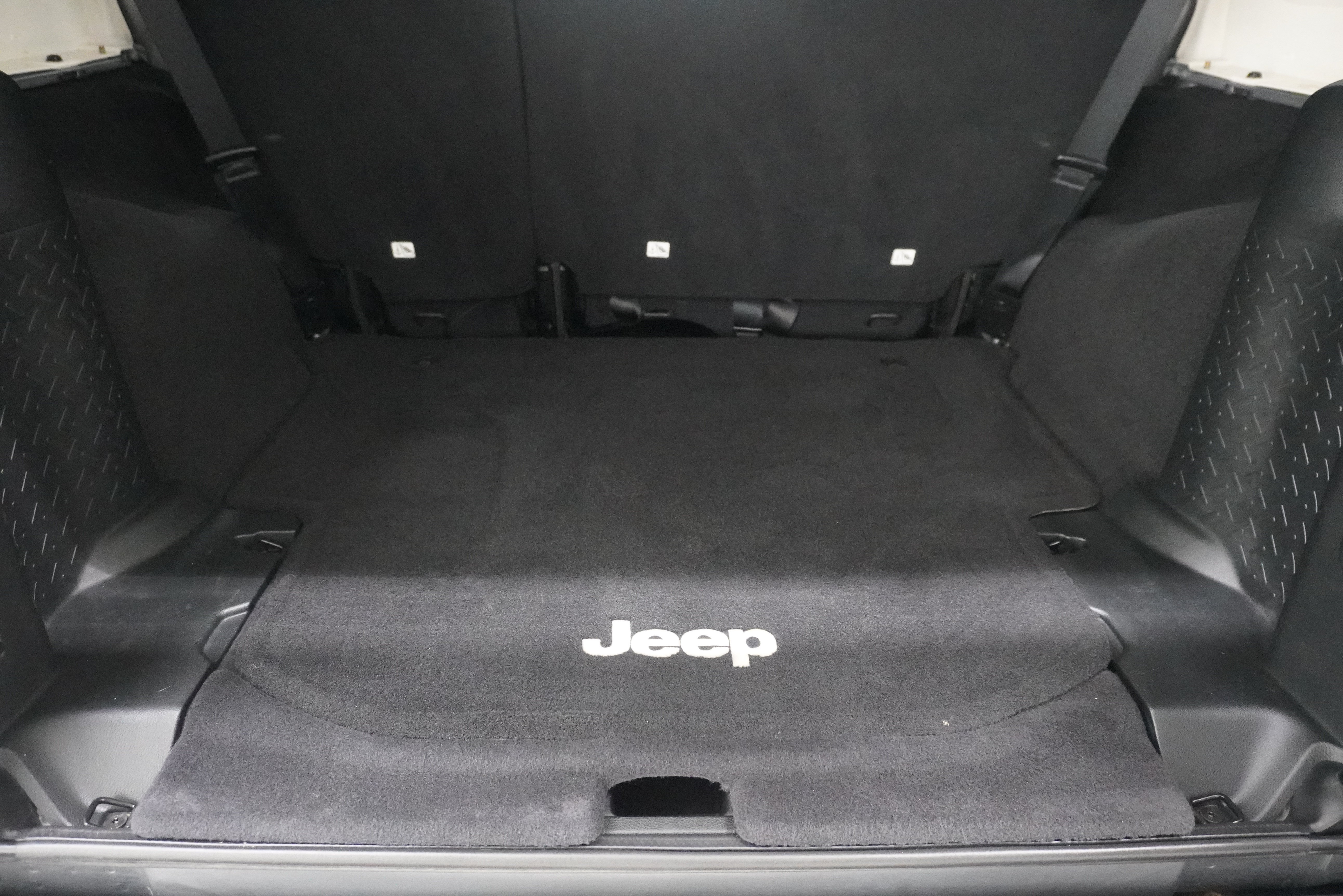 Used 2016 Jeep Wrangler Unlimited Sport AWD/4WD image 23