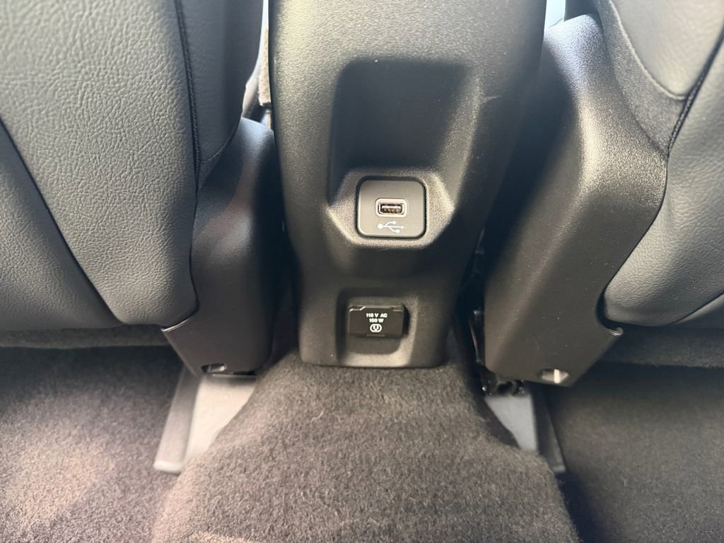 Used 2022 Jeep Renegade Limited image 21