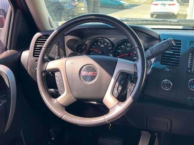 Used 2011 GMC Sierra 2500 SLE w/ SLE Preferred Package AWD/4WD image 14