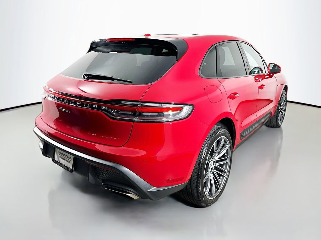 Certified 2026 Porsche Macan image 9