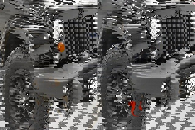 Used 2017 Jeep Wrangler Unlimited Sahara image 15