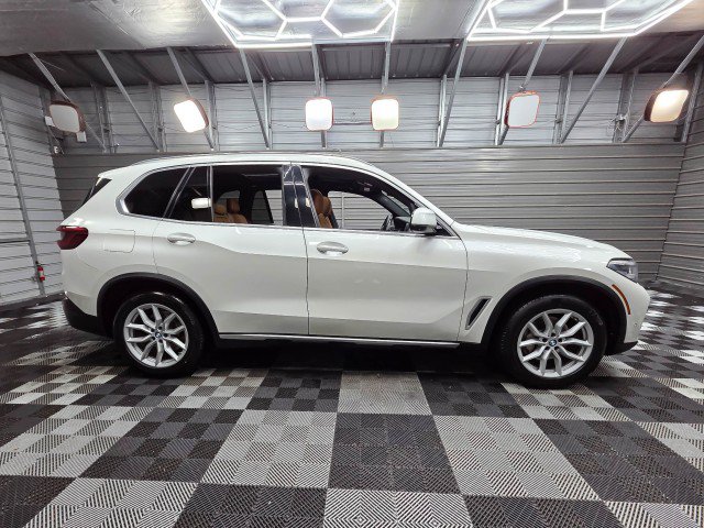 Used 2019 BMW X5 xDrive40i w/ Premium Package 2 AWD/4WD image 10