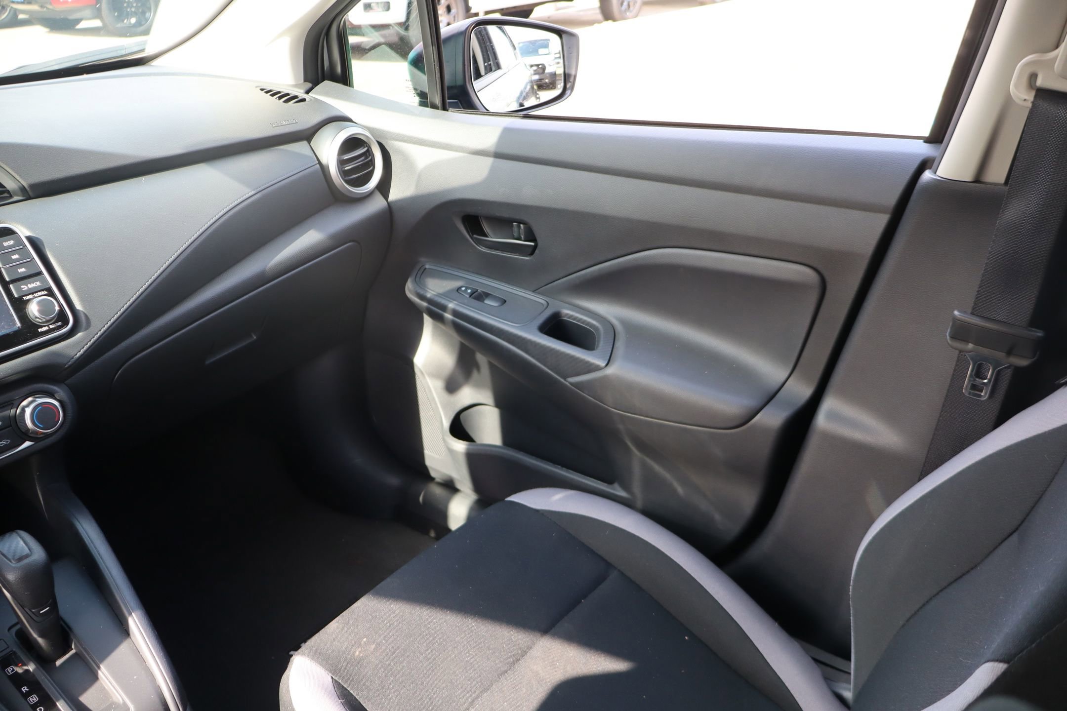 Used 2025 Nissan Versa S w/ Trunk Package FWD image 22