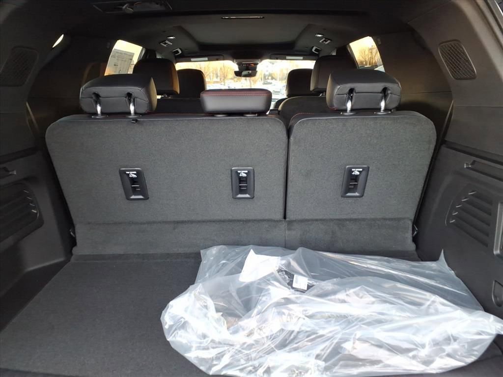 New 2026 Chevrolet Traverse RS image 18