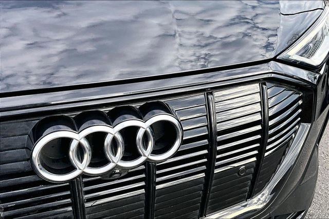 Used 2021 Audi e-tron Premium Plus w/ Premium Plus Package image 26
