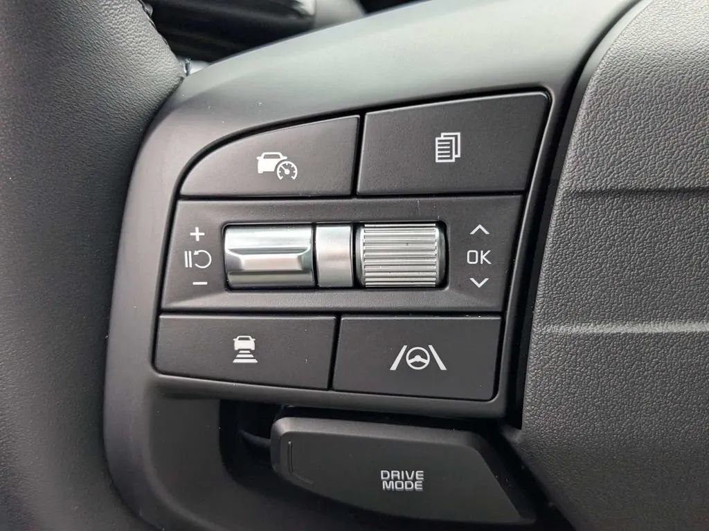 Used 2026 Kia Sportage EX FWD image 25