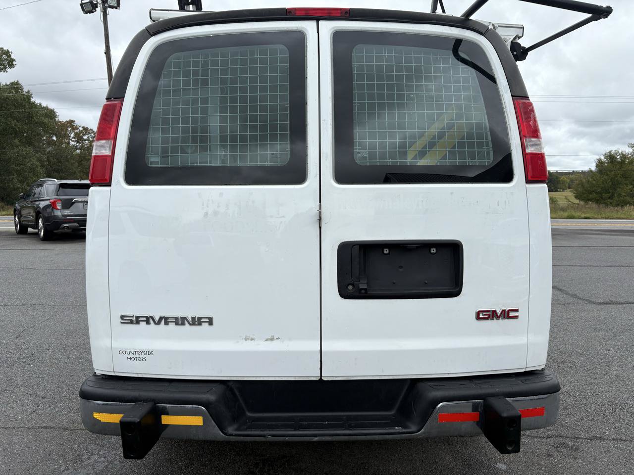 Used 2020 GMC Savana 2500 w/ Driver Convenience Package RWD image 5