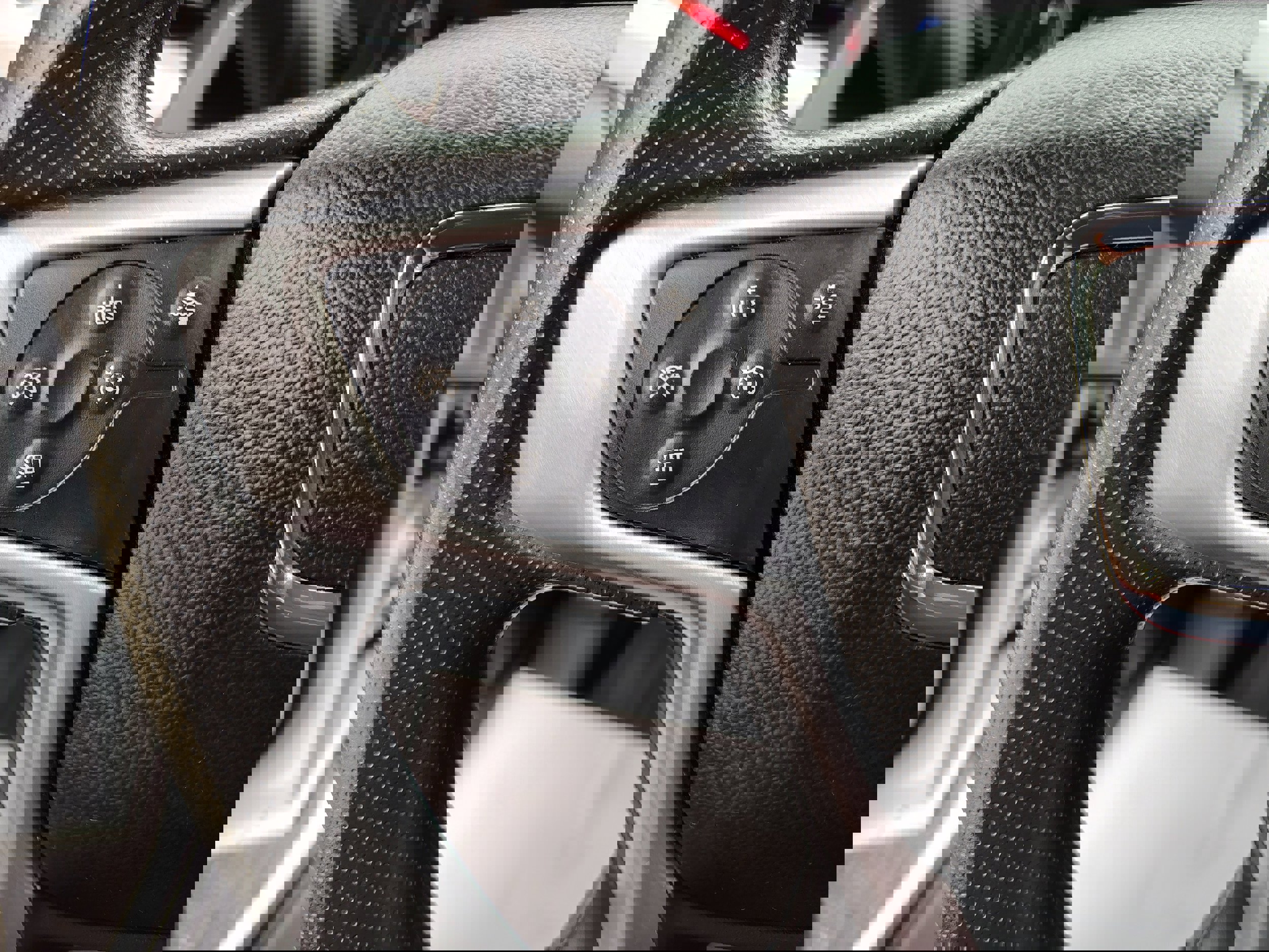 Used 2023 GMC Acadia SLE w/ Driver Convenience Package image 30