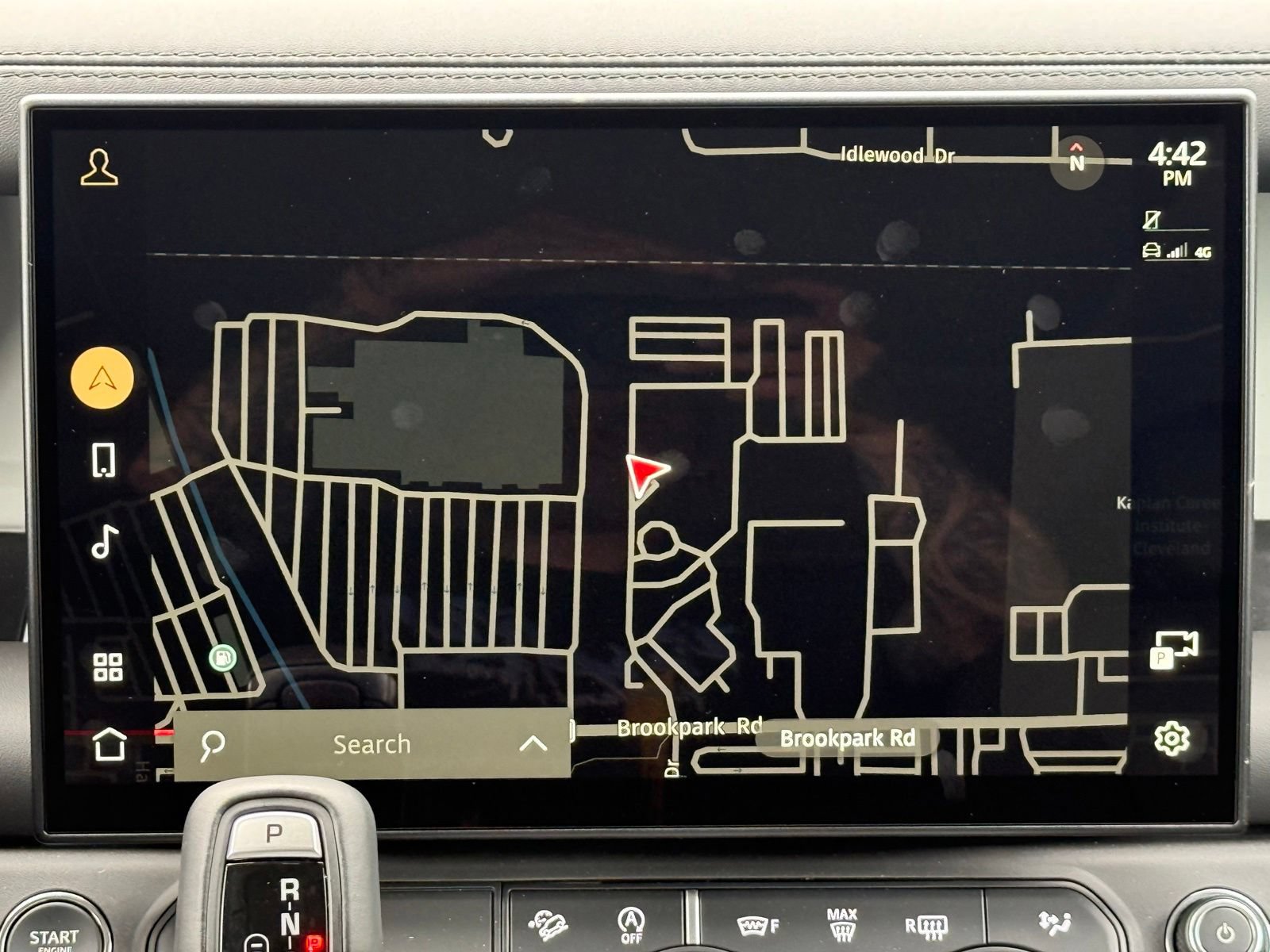 New 2026 Land Rover Defender 110 X-Dynamic SE AWD/4WD image 22