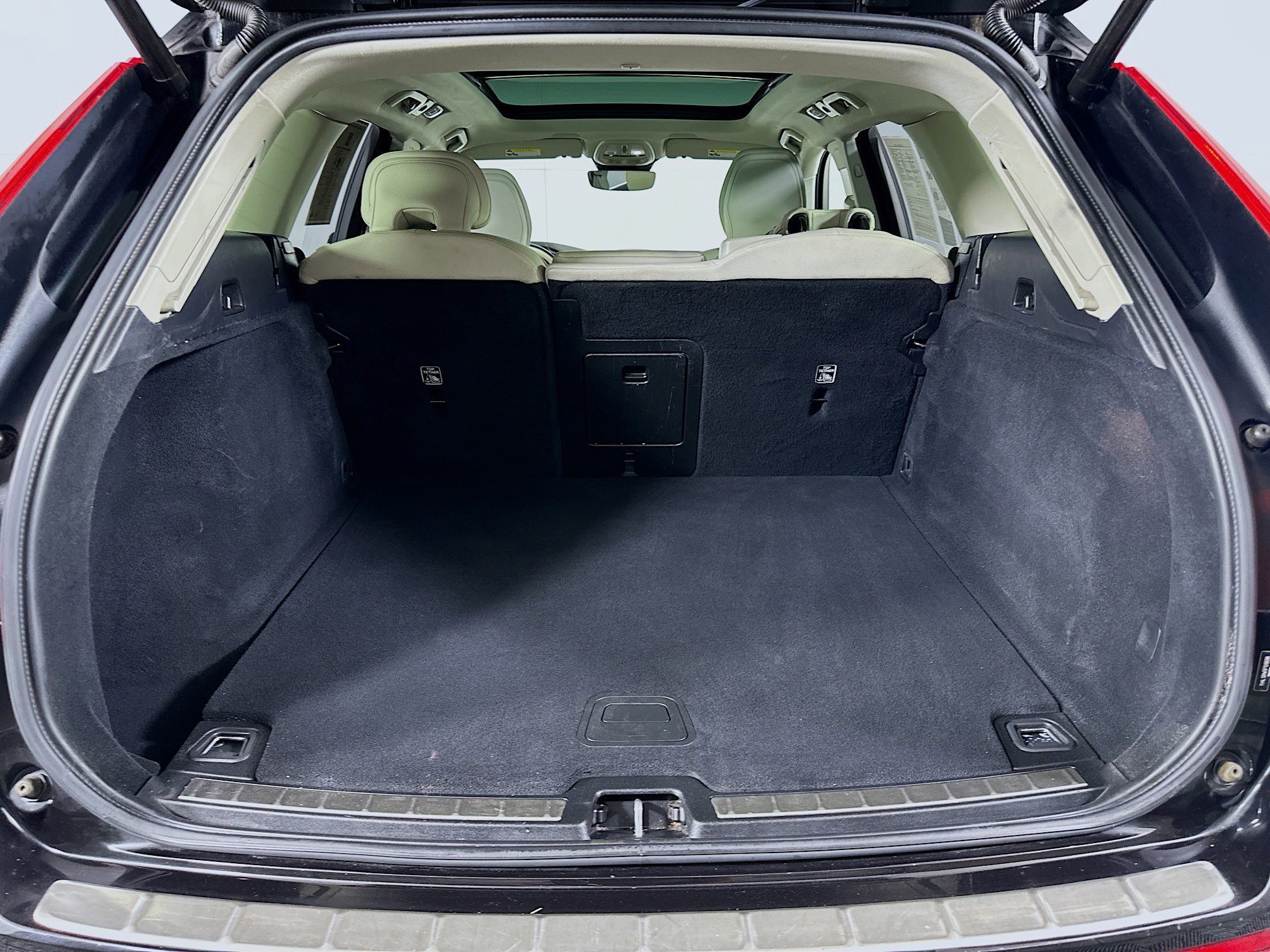 Used 2023 Volvo XC60 B5 Plus w/ Climate Package image 29