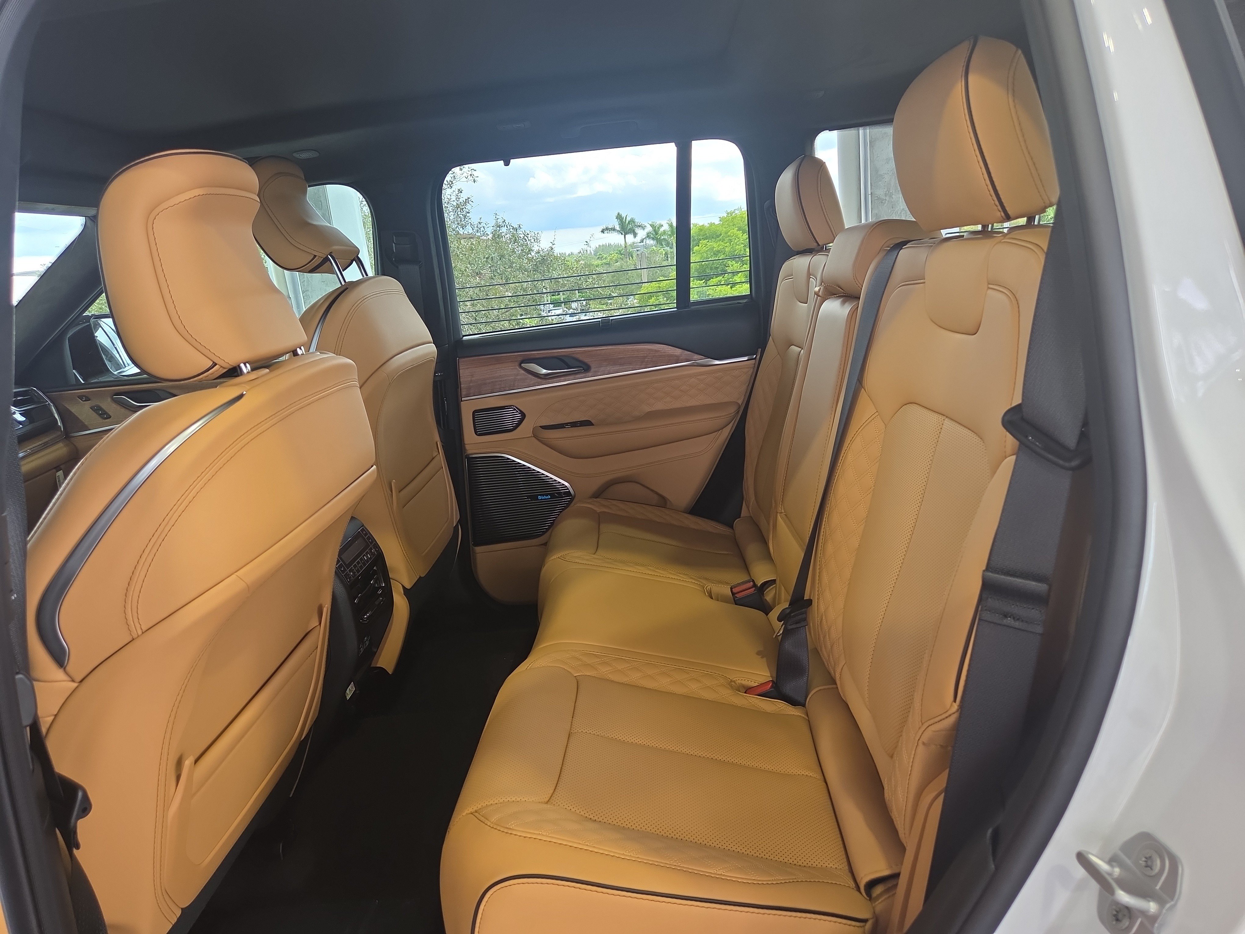 New 2025 Jeep Grand Cherokee Summit AWD/4WD image 15