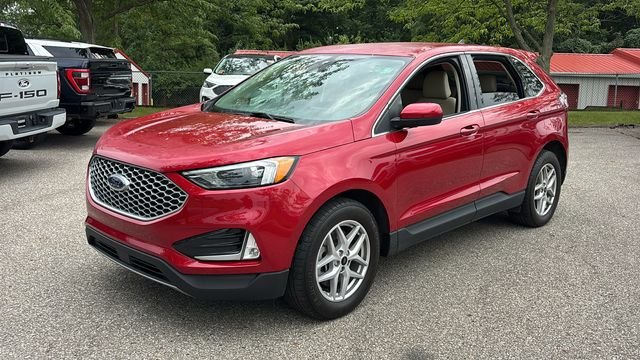 Used 2023 Ford Edge SEL w/ Convenience Package AWD/4WD image 2