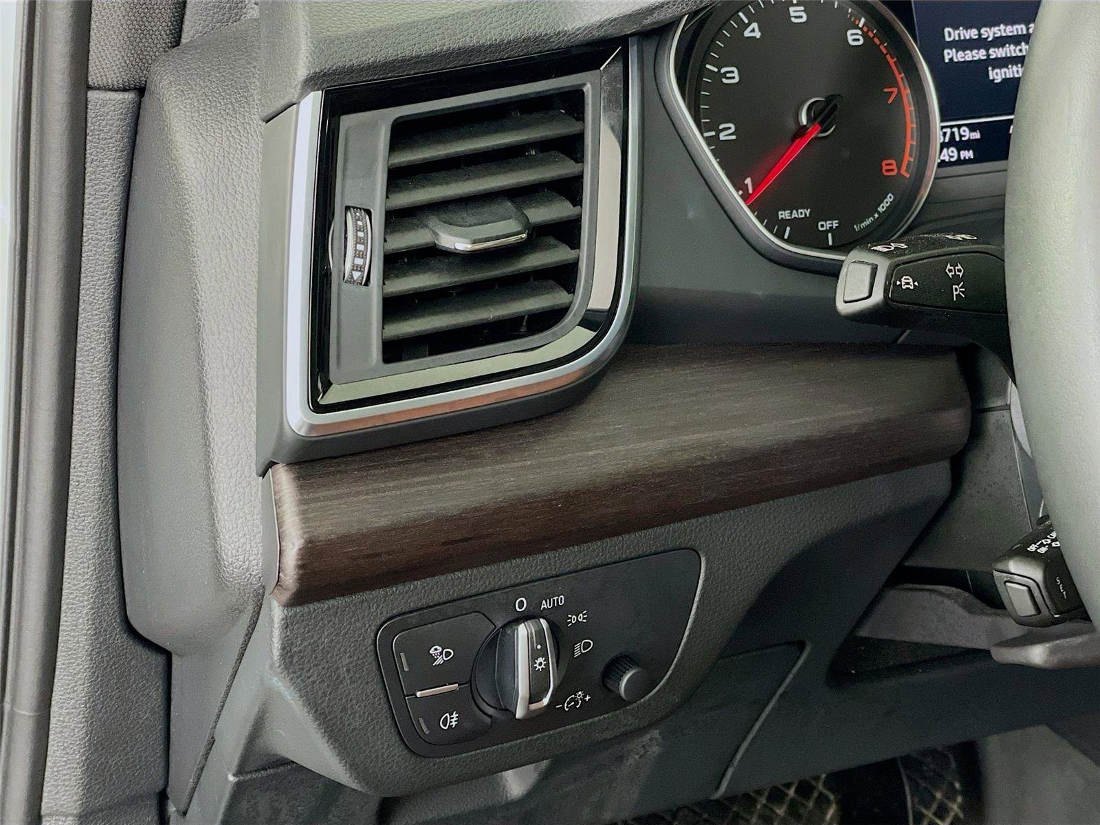 Used 2021 Audi Q5 Premium w/ Convenience Package image 13