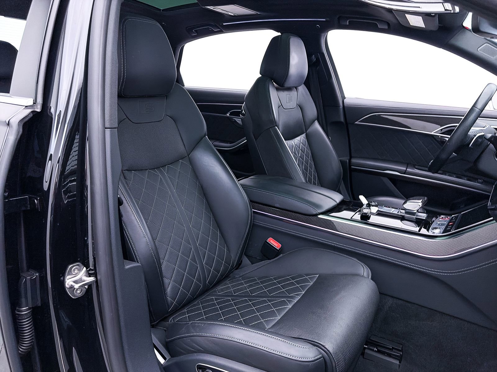 Used 2023 Audi S8 w/ S8 Executive Package AWD/4WD image 36