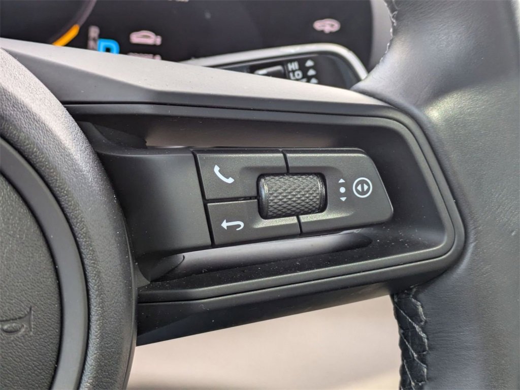 Used 2021 Porsche Taycan 4S image 24