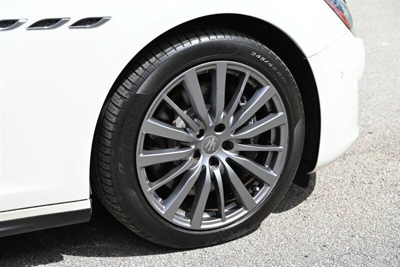 Used 2019 Maserati Ghibli S Q4 AWD/4WD image 14
