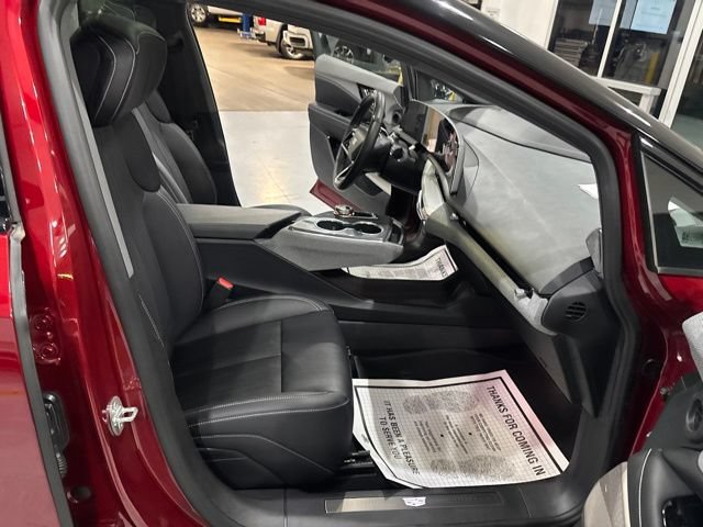 Used 2025 Cadillac Optiq Sport 2 AWD/4WD image 39