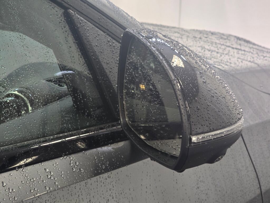 Used 2024 Mercedes-Benz C 300 4MATIC Sedan image 29