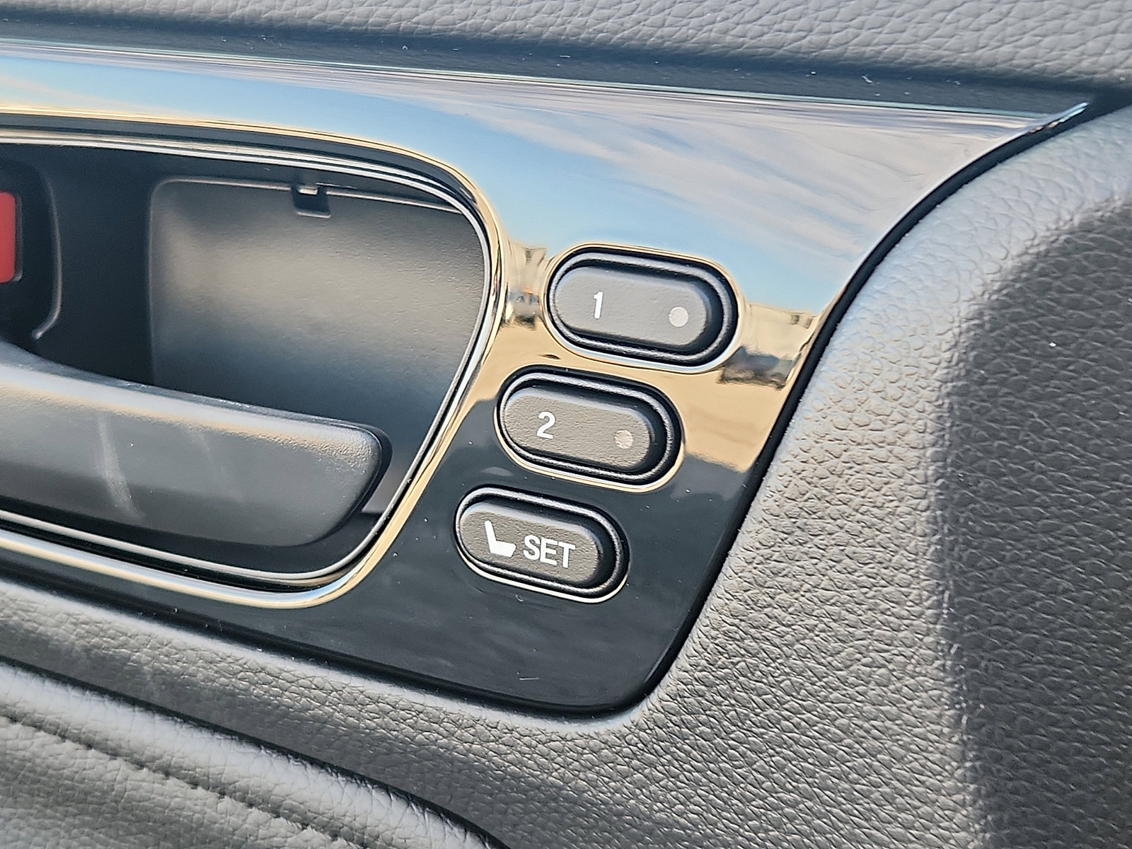 New 2026 Honda Odyssey Touring image 17