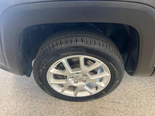 Used 2020 Jeep Renegade Sport w/ Sport Appearance Group AWD/4WD image 11