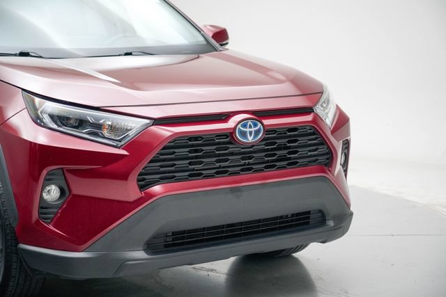 Used 2021 Toyota RAV4 XLE w/ Convenience Package AWD/4WD image 12