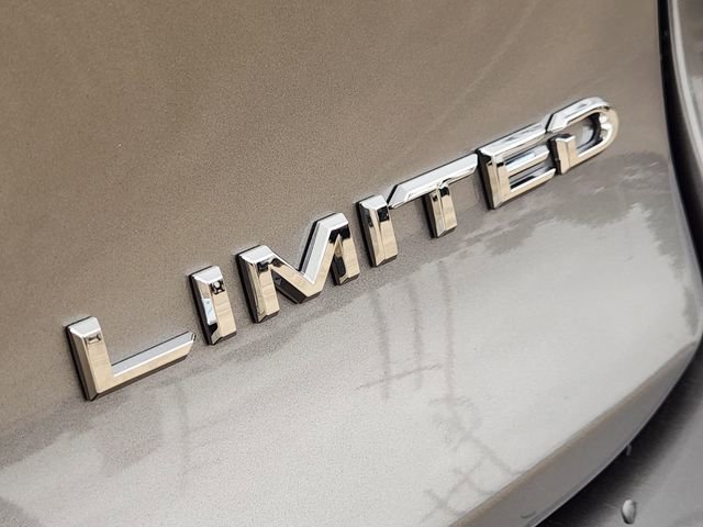 Used 2026 Toyota Crown AWD/4WD image 7