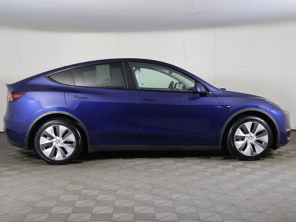 Used 2023 Tesla Model Y Long Range AWD/4WD image 22