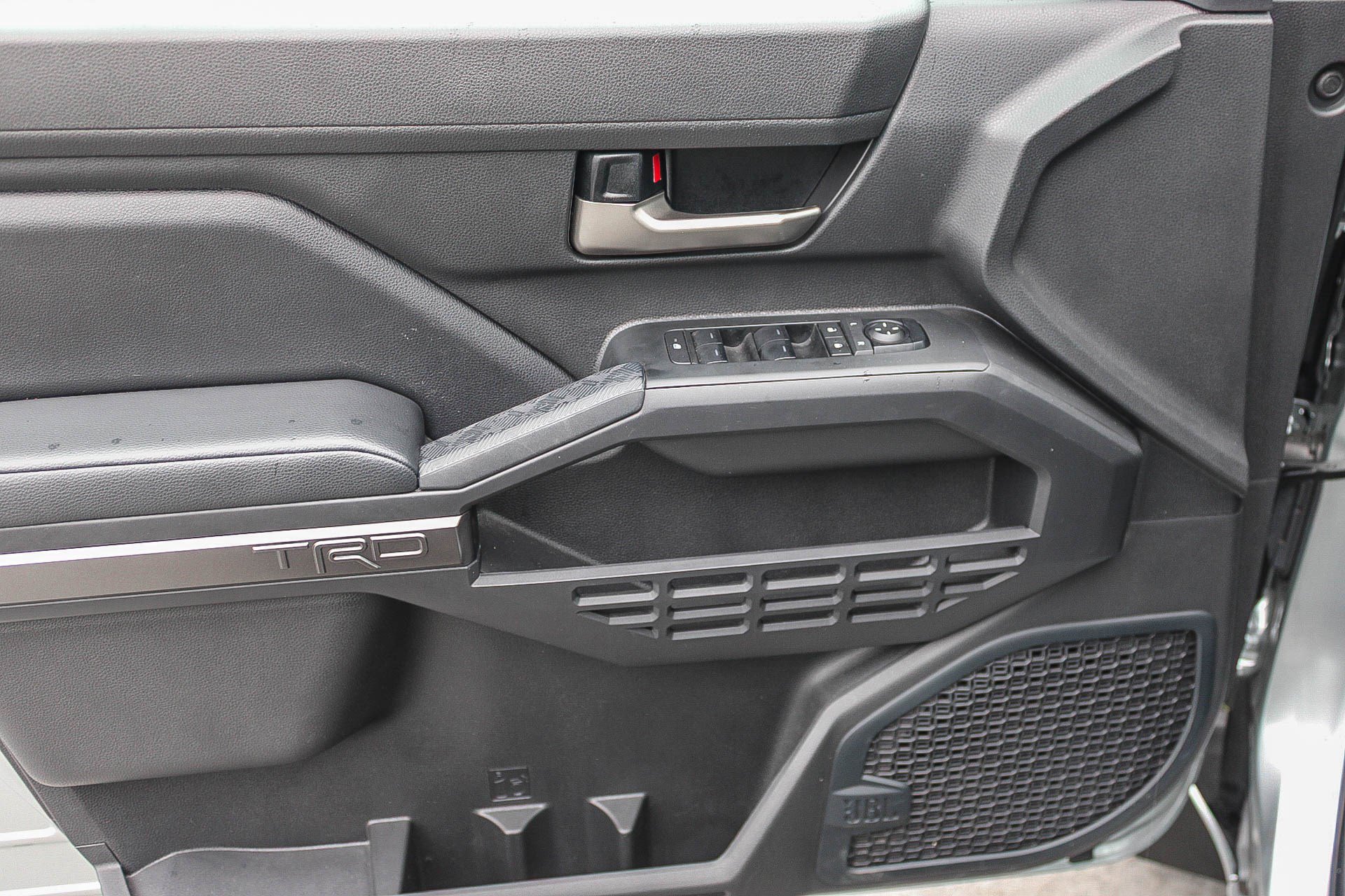 Used 2024 Toyota Tacoma TRD Off-Road image 21