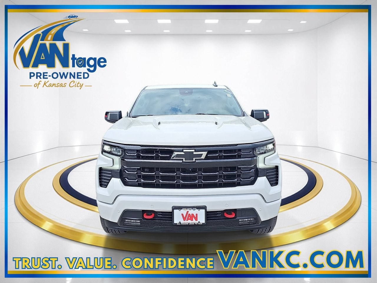Certified 2026 Chevrolet Silverado 1500 RST w/ Redline Edition AWD/4WD image 2