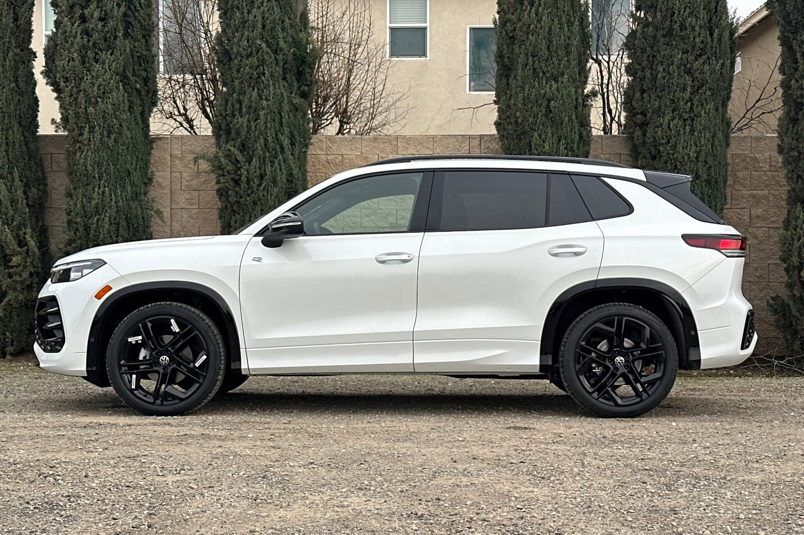 New 2026 Volkswagen Tiguan SE R-Line image 7