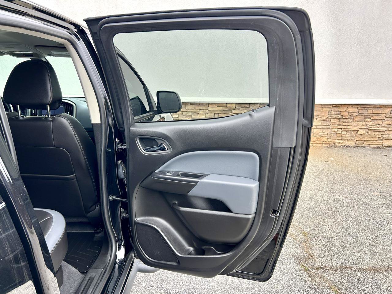 Used 2019 Chevrolet Colorado Z71 RWD image 21