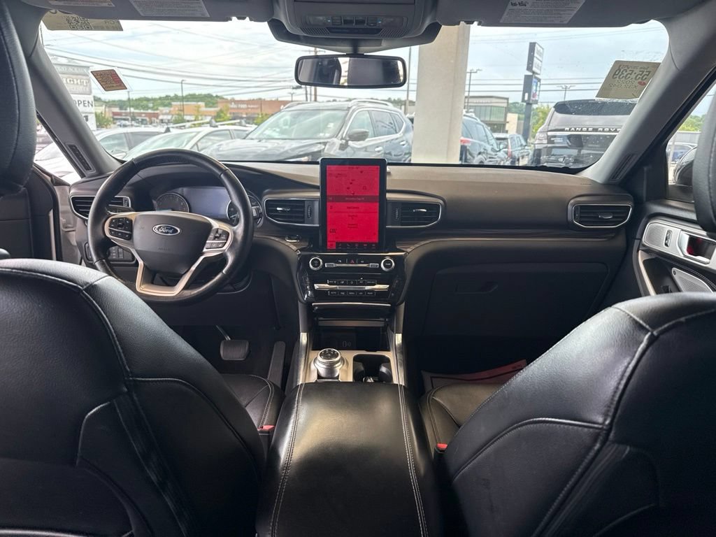 Used 2022 Ford Explorer Limited w/ Limited Technology Package AWD/4WD image 17