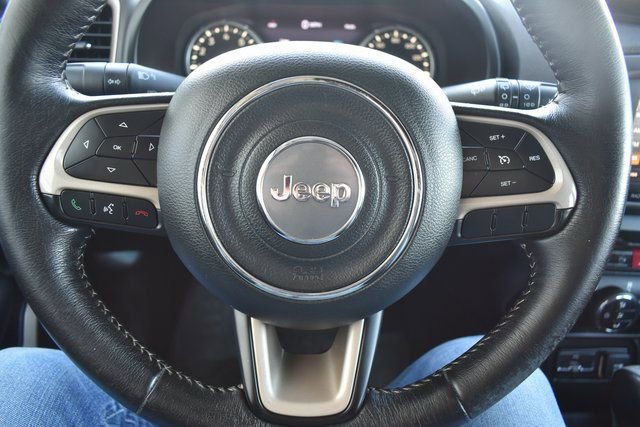 Used 2017 Jeep Renegade Limited image 17