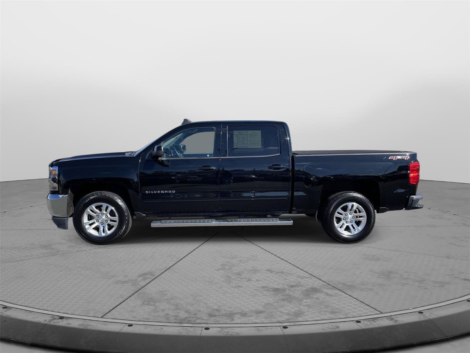 Used 2018 Chevrolet Silverado 1500 LT w/ All Star Edition AWD/4WD image 17