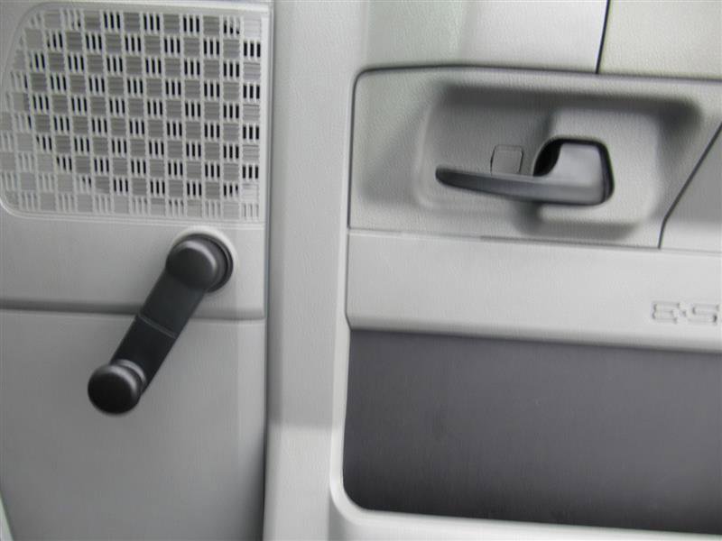 Used 2011 Ford E-250 and Econoline 250 w/ Insulation Pkg image 24