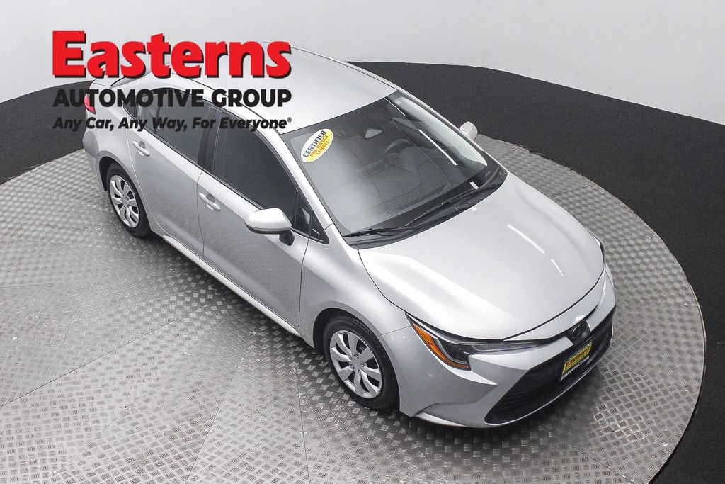 Used 2024 Toyota Corolla LE FWD image 3