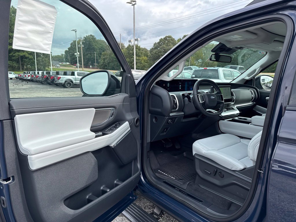New 2027 Ford Expedition Platinum AWD/4WD image 12