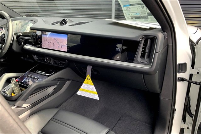 New 2026 Porsche Cayenne Coupe image 22