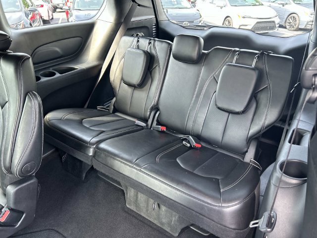 Used 2025 Chrysler Pacifica Select FWD image 21